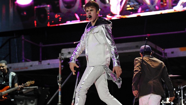 Justin Bieber Song Helps Chareidi Woman Give Birth!
